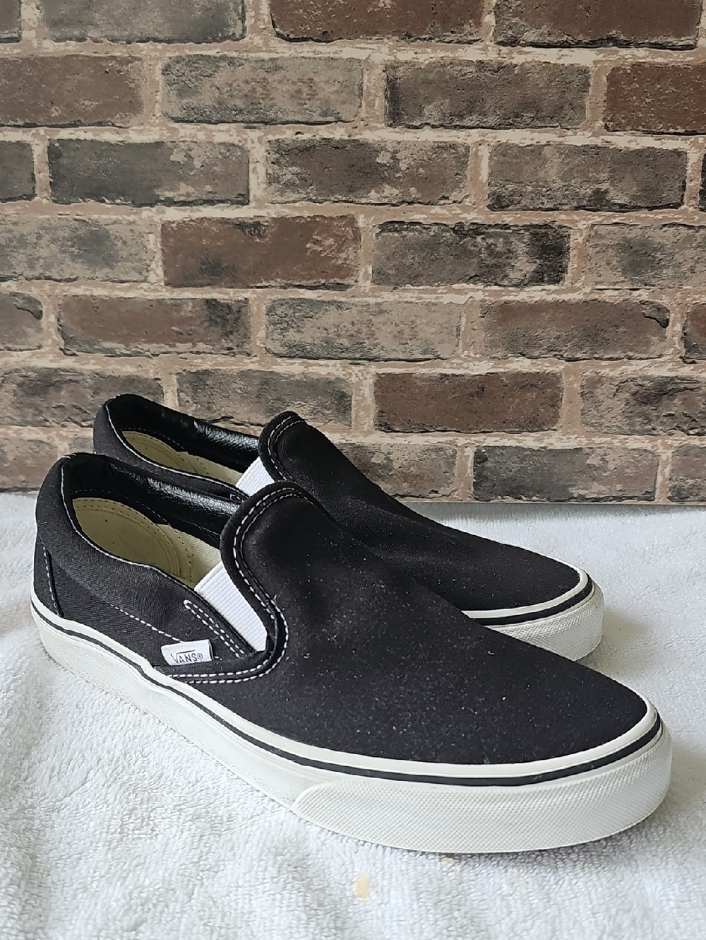 Vans Classic Slip-On Black Canvas Skate Shoes Unisex Low Top Sneakers